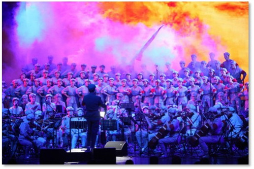 2017年11月长安大戏院演出京津冀音乐系师生共同排演大型声乐套曲《长征组歌》1